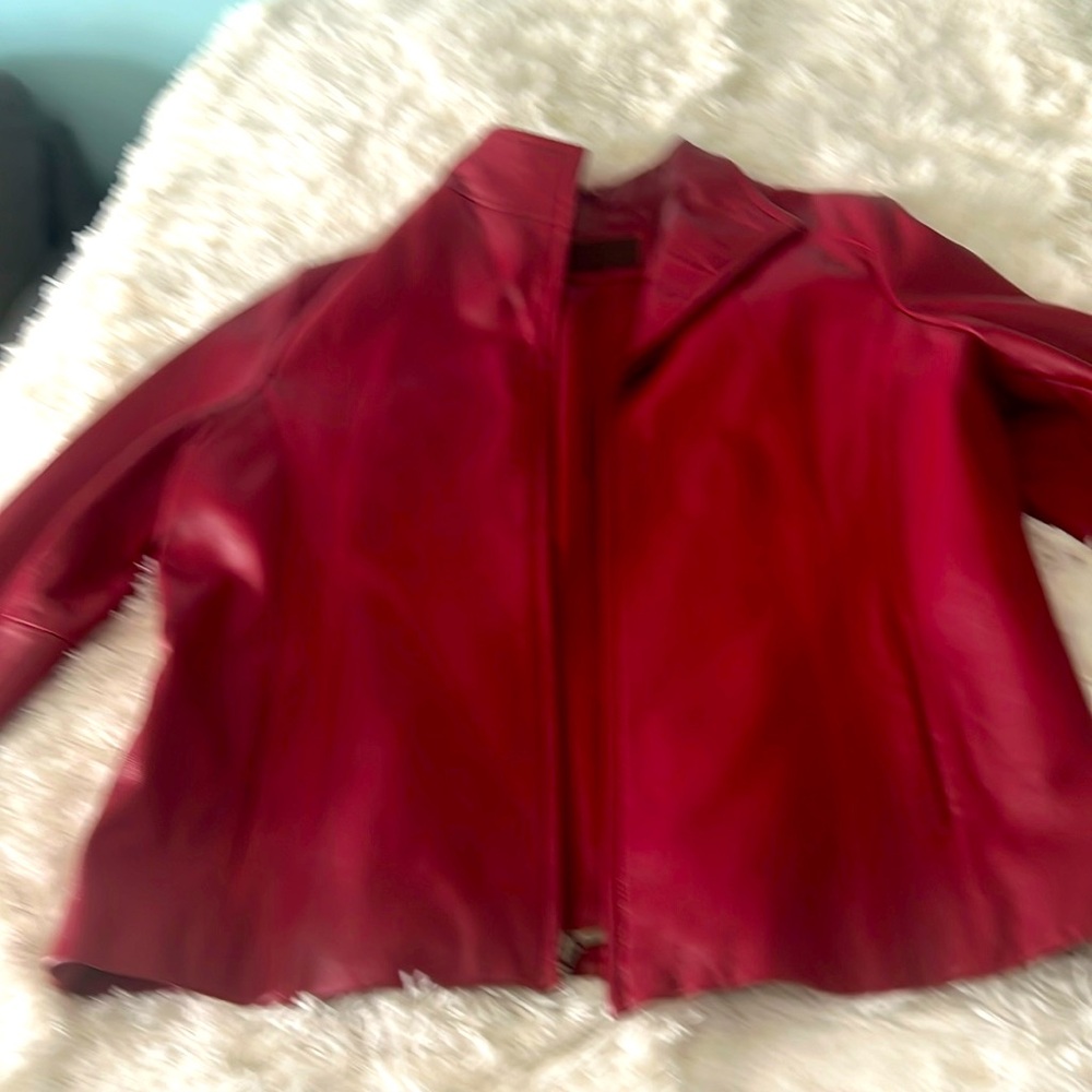 Leather jacket for women, size 10,12.Burgundy color.New.
